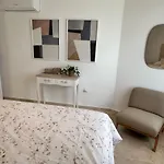 Апартаменты Modern Beachfront 2 Bdrm , Incredible Views Эстепона