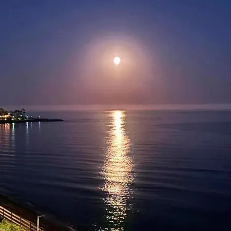 Appartamento Modern Beachfront 2 Bdrm , Incredible Views Estepona