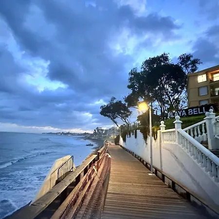 Modern Beachfront 2 Bdrm , Incredible Views Апартаменты Эстепона