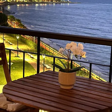 Modern Beachfront 2 Bdrm , Incredible Views * Эстепона