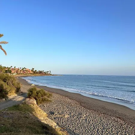 Appartamento Modern Beachfront 2 Bdrm , Incredible Views *